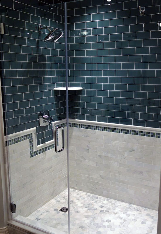 Скляний кахель для оздоблення ванної кімнати