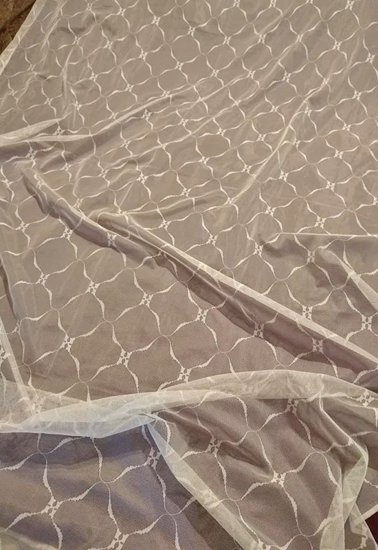 Как вывести с капронового тюля желтизну