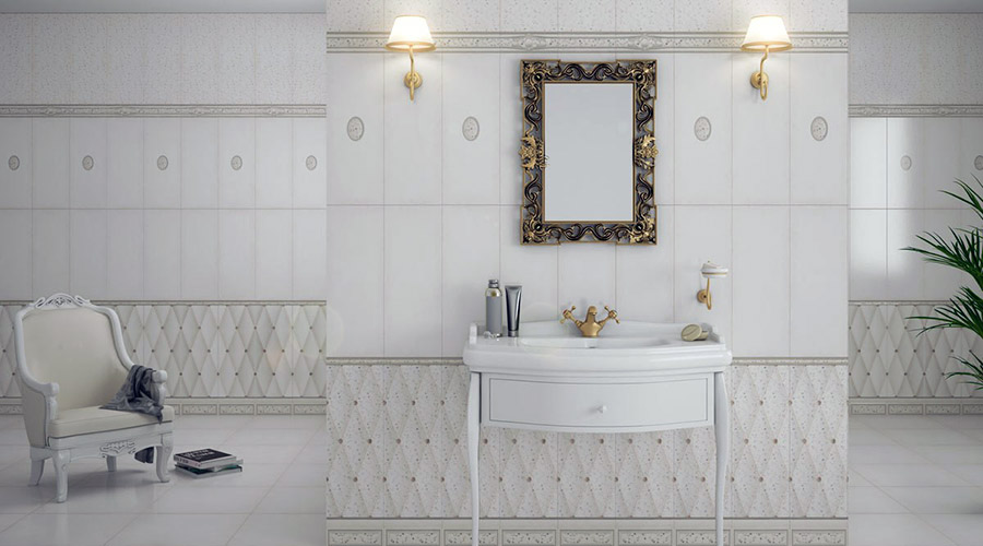 Ванная комната с классическим дизайном интерьера и крупной светлой плиткой