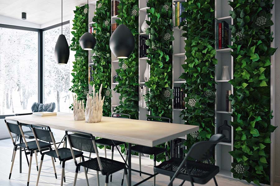 Стіна з озелененням біля обіднього столу