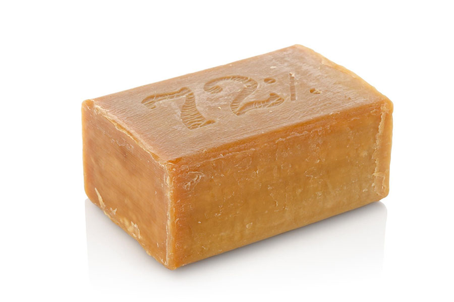 Як почистити мікрохвильову пічку всередині господарським милом