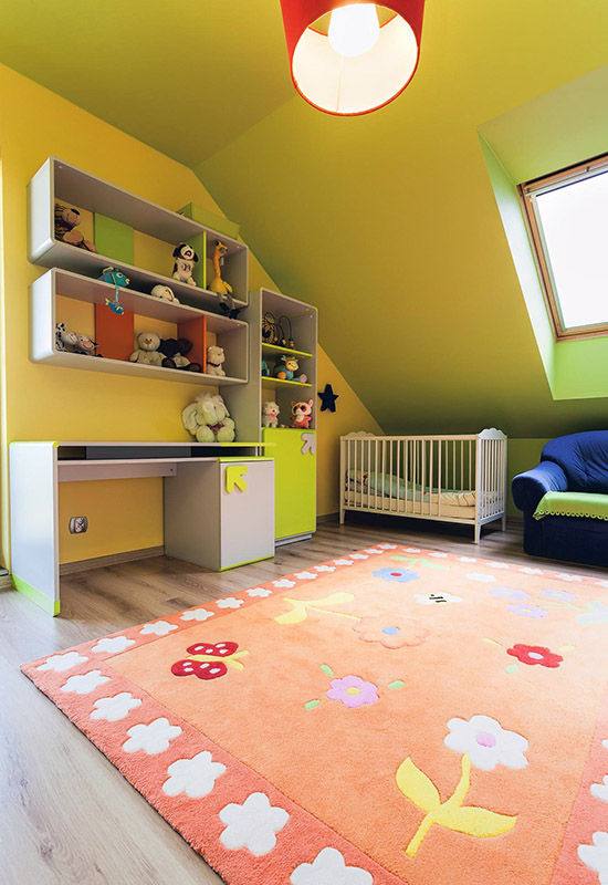 Великий та м'який килим для дитячої