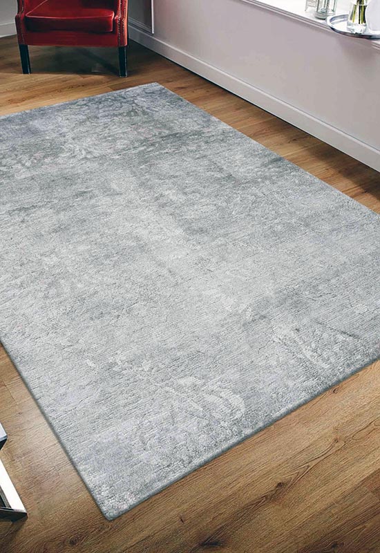 Універсальний та стильний килим у сірій колірній гамі