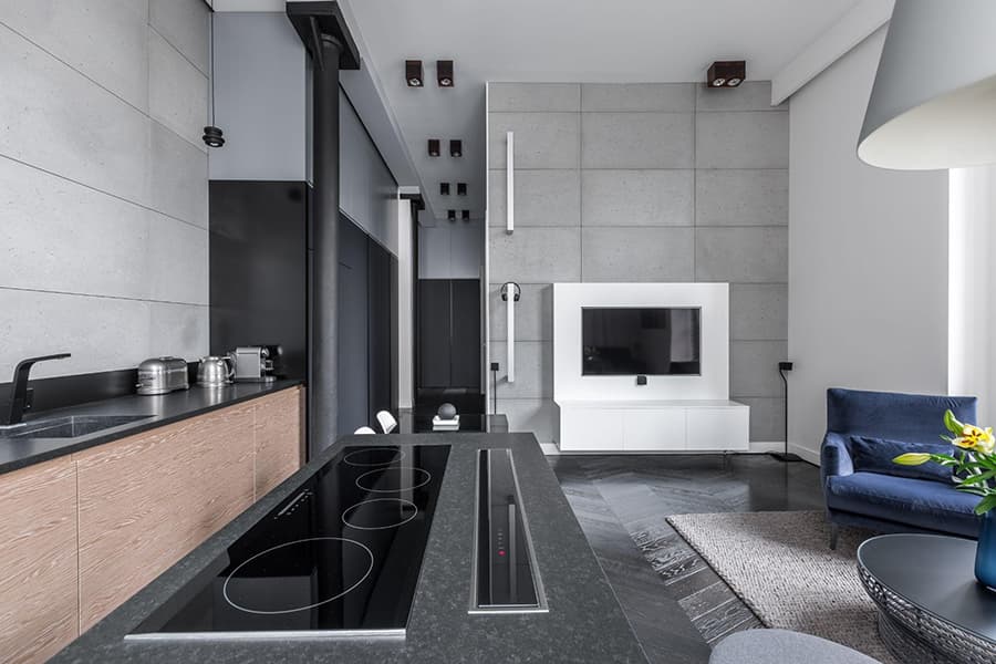 Дизайн інтер'єру реальної кухні у сірому кольорі