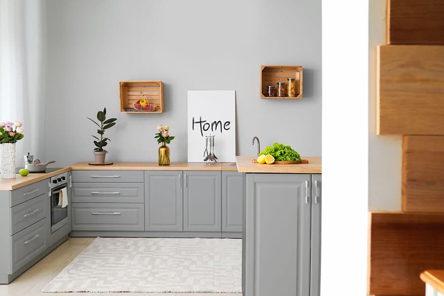 Як правильно вибрати меблі для кухні в сірих відтінках