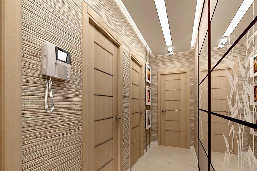 Реальний приклад вузького передпокою в бежевих відтінках