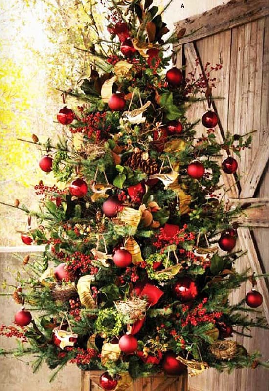 Красиве декорування ялинки в стилі кантрі