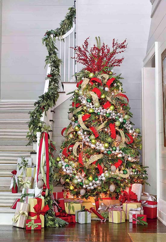 Які акцентні кольори мають бути на новорічній ялинці до 2024 року