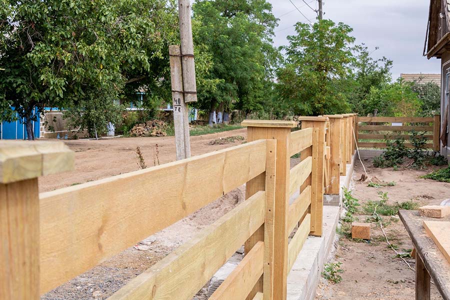 Основні матеріали для парканів ранчо