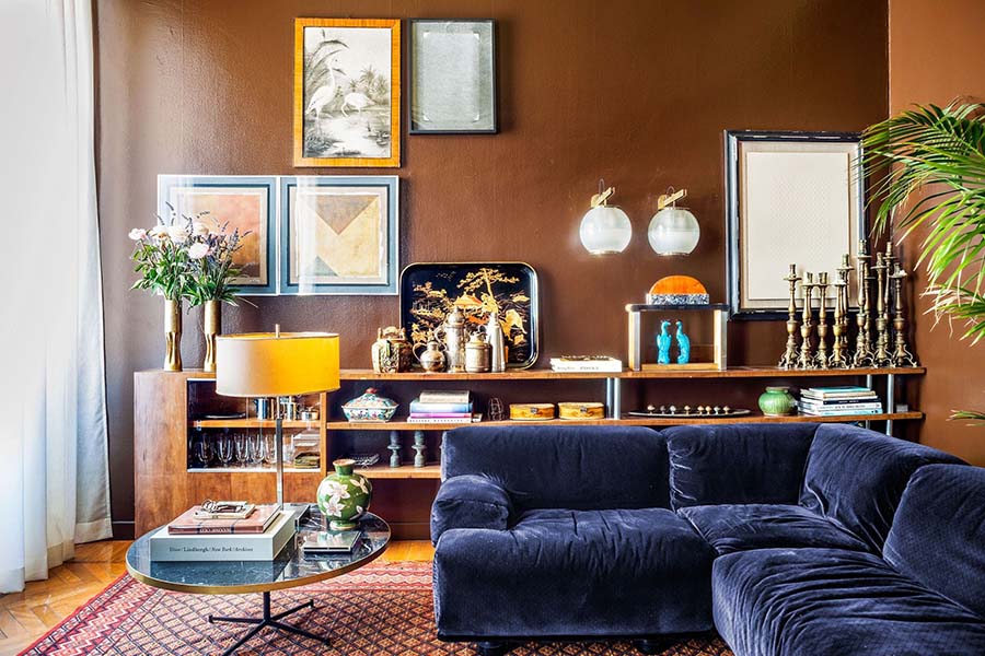 Які яскраві відтінки добре поєднуються в інтер'єрі вітальні