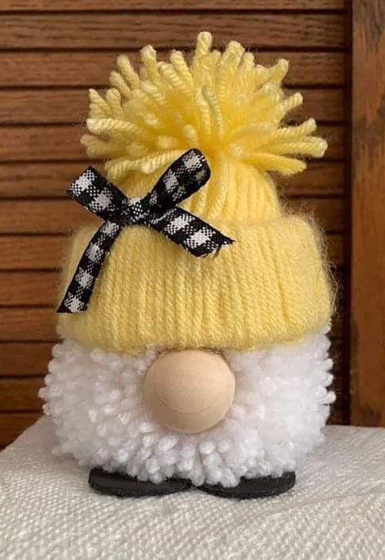 Із чого можна зробити новорічного гнома своїми руками