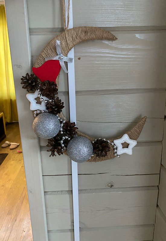 Хендмед місяць як різдвяний декор кімнати