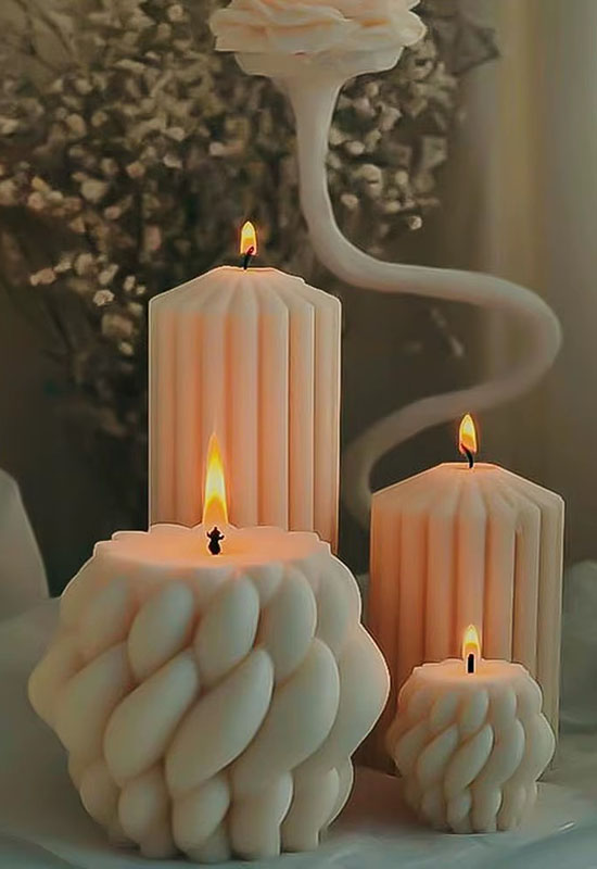 Свічки та ліхтарики з новорічною тематикою