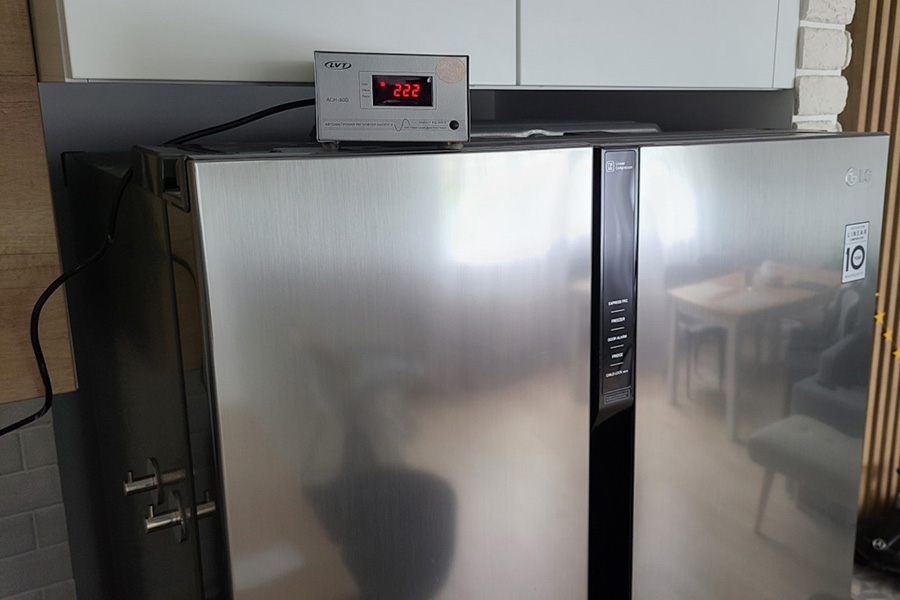 Як вибрати стабілізатор напруги для холодильника?