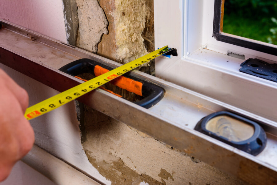 Рулетка та рівень