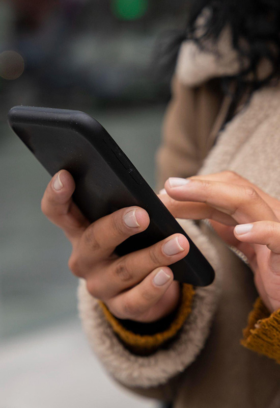 Що робити якщо забруднене або пошкоджене зарядне гніздо